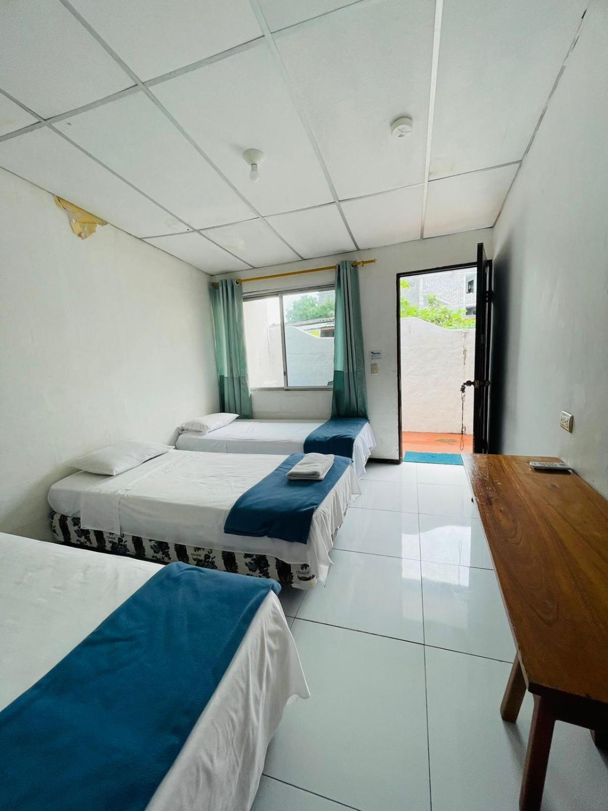 Hostal Darwin Puerto Ayora  Extérieur photo