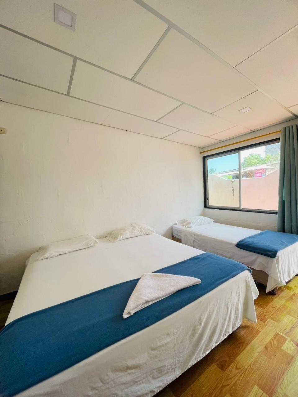 Hostal Darwin Puerto Ayora  Extérieur photo