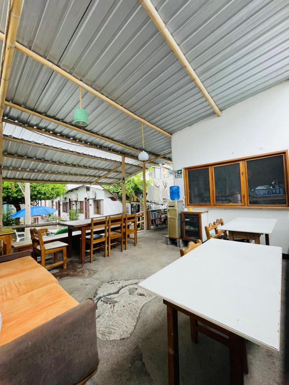 Hostal Darwin Puerto Ayora  Extérieur photo