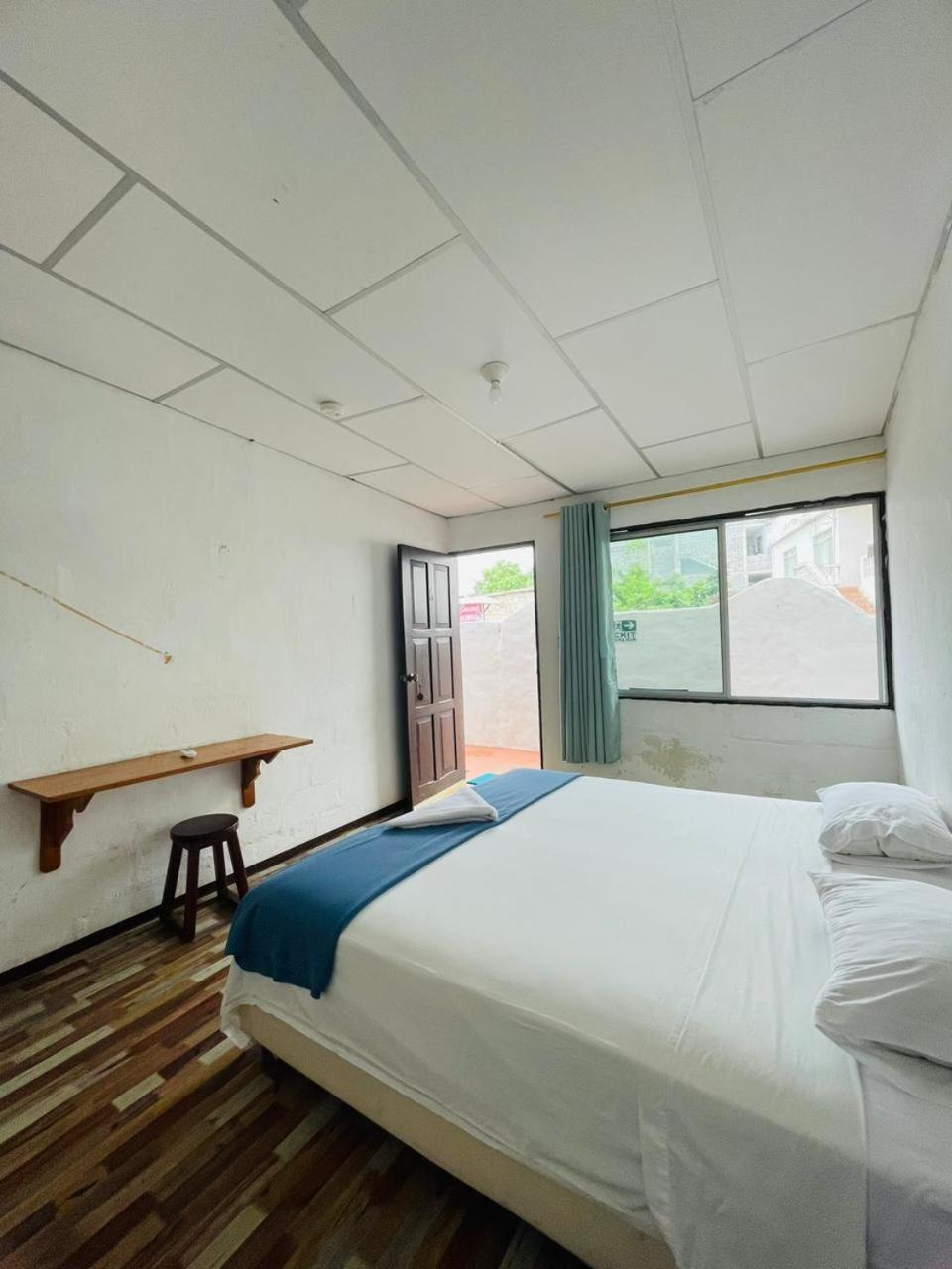 Hostal Darwin Puerto Ayora  Extérieur photo