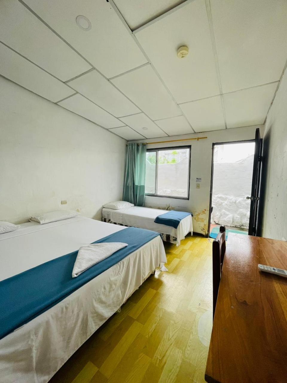 Hostal Darwin Puerto Ayora  Extérieur photo